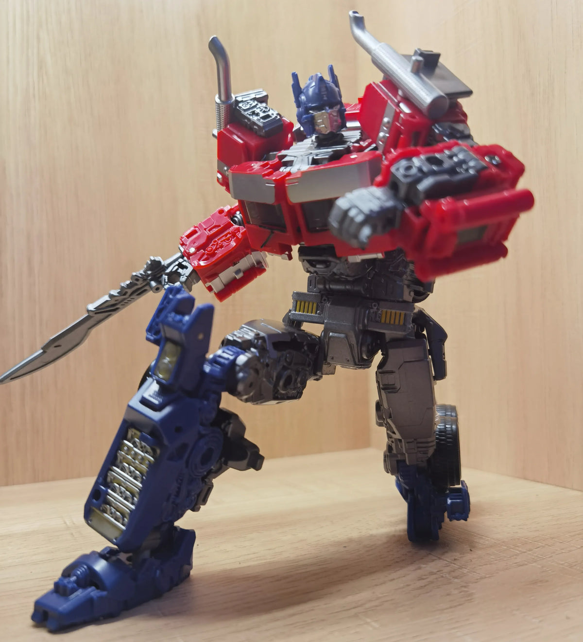 Transformers-Figur Optimus Prime OP01 — kleiner verwandelbarer Roboter
