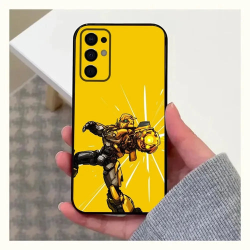 Coque de téléphone jaune avec robot Bumblebee en action, fond éclatant – Transformers.