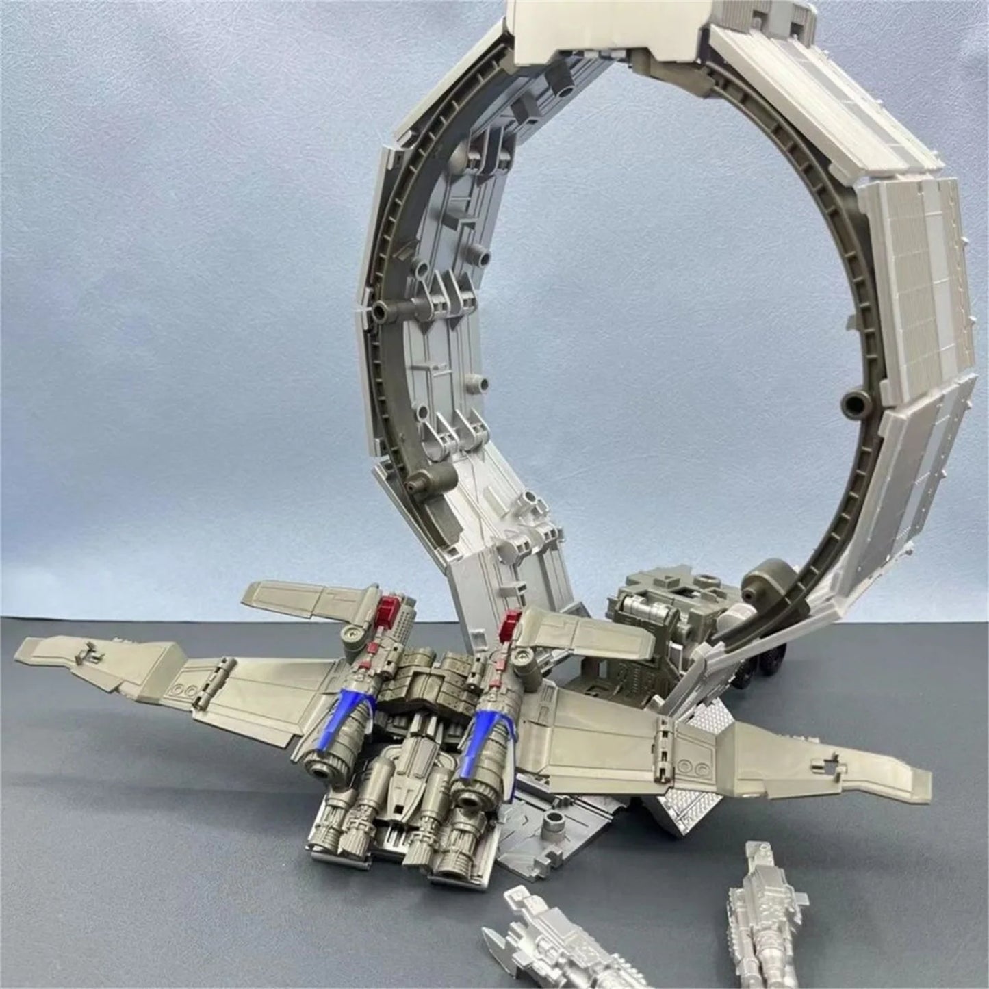 Transformers-Zubehör CY01-Anhänger — Silberne Struktur, kompatibel mit TW1022