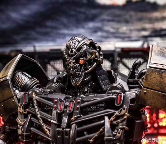 Transformers-Figur Scourge mit goldener Patina — Detaillierte Büste in rostiger Ausführung