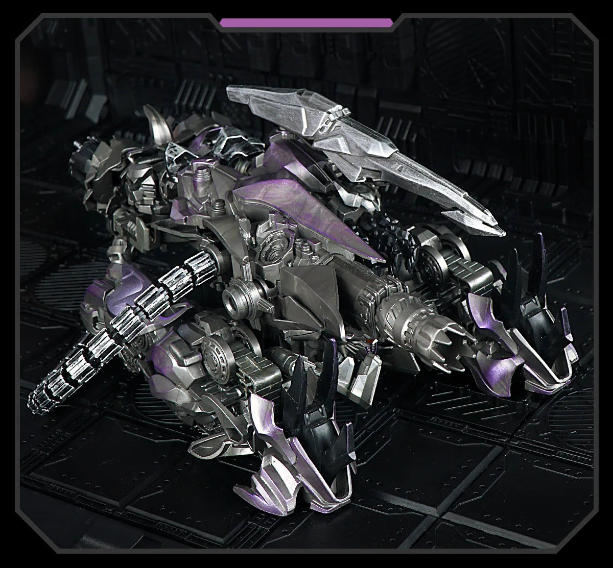 Transformers-Figur Shockwave Shockblast — Roboter im Kinostil mit roter LED-Auge