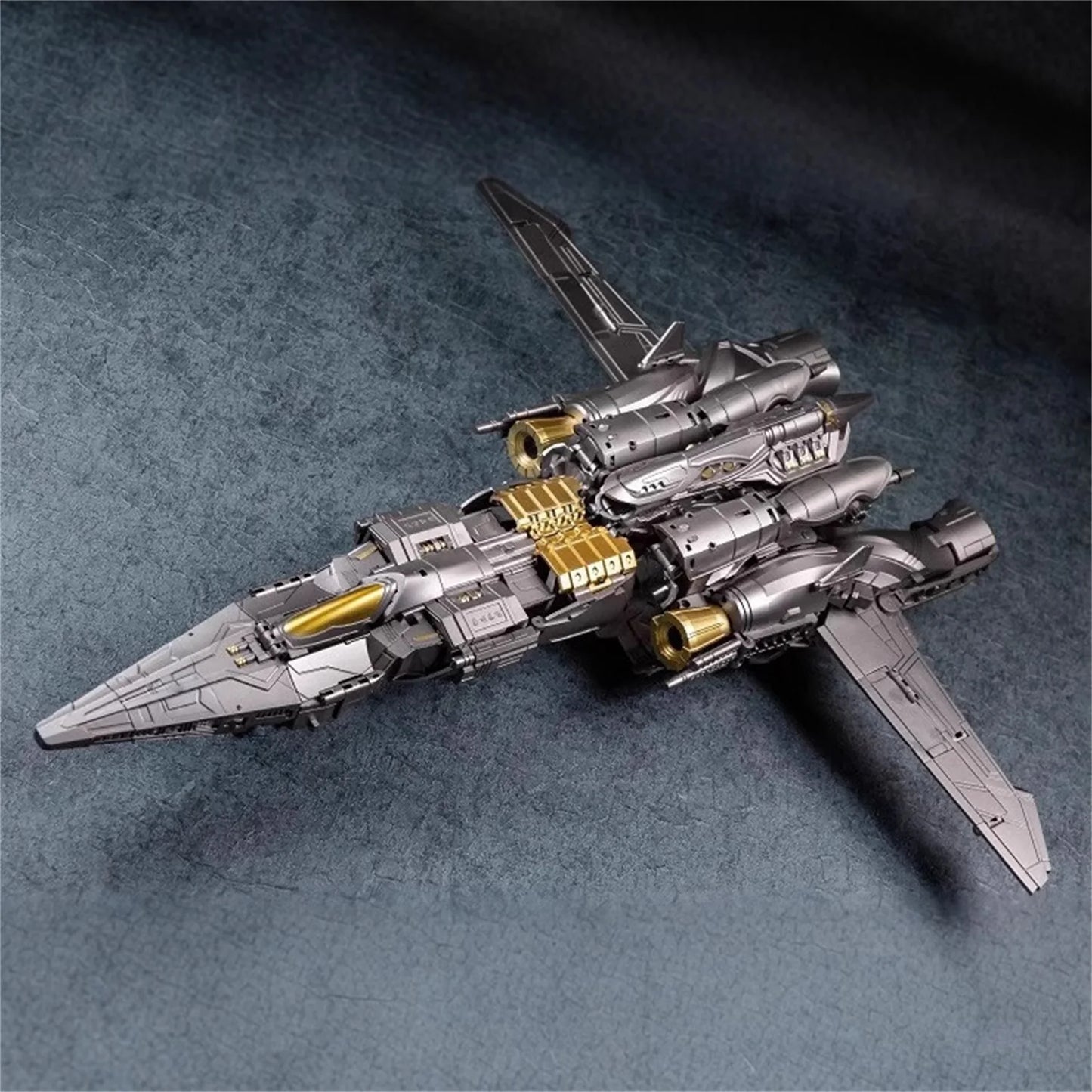 Transformers-Figur Galvatron BS02 — Verchromter geflügelter Drache, Bestienversion